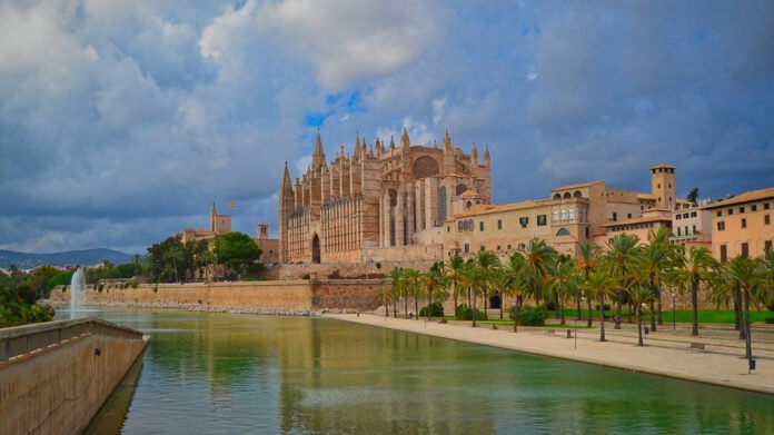 Cinco catedrales para disfrutar del arte y la historia