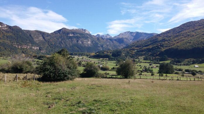 Roncal-un-pueblo-para-disfrutar-de-la-naturaleza-y-la.jpg