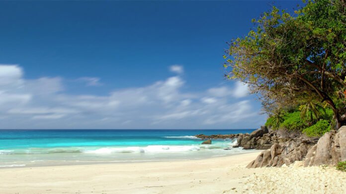 Seychelles-playas-virgenes-para-descansar-en-un-autentico-paraiso.jpg