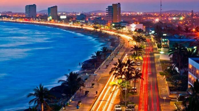 malecon-mazatlan Malecón de Mazatlán
