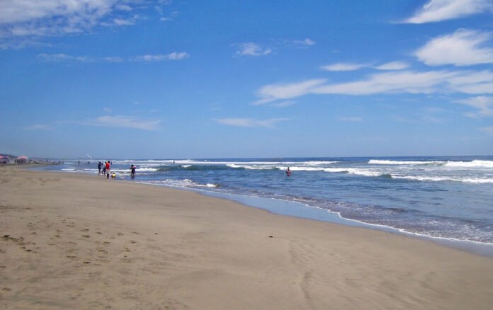 playa-azul-michoacan