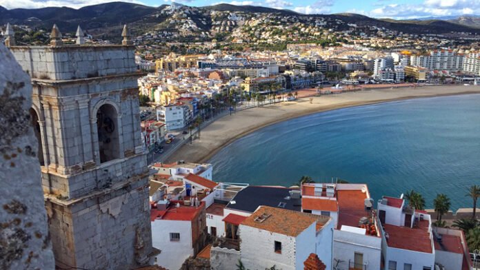 Peñíscola: una ciudad llena de historia en la orilla del