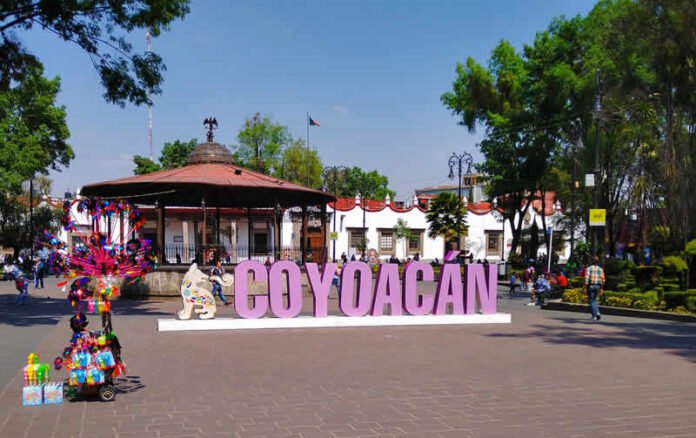 Coyoacan-a-pie-cdmx